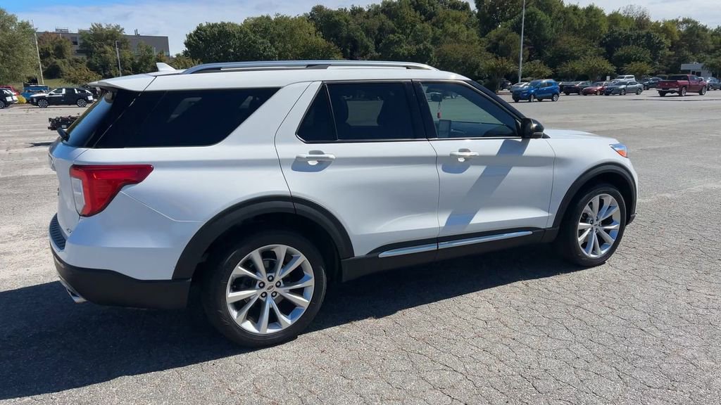 Used 2022 Ford Explorer Platinum w/ Equipment Group 601A image 5
