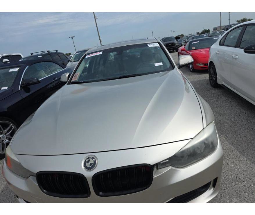 Used 2015 BMW 320i Sedan RWD image 2