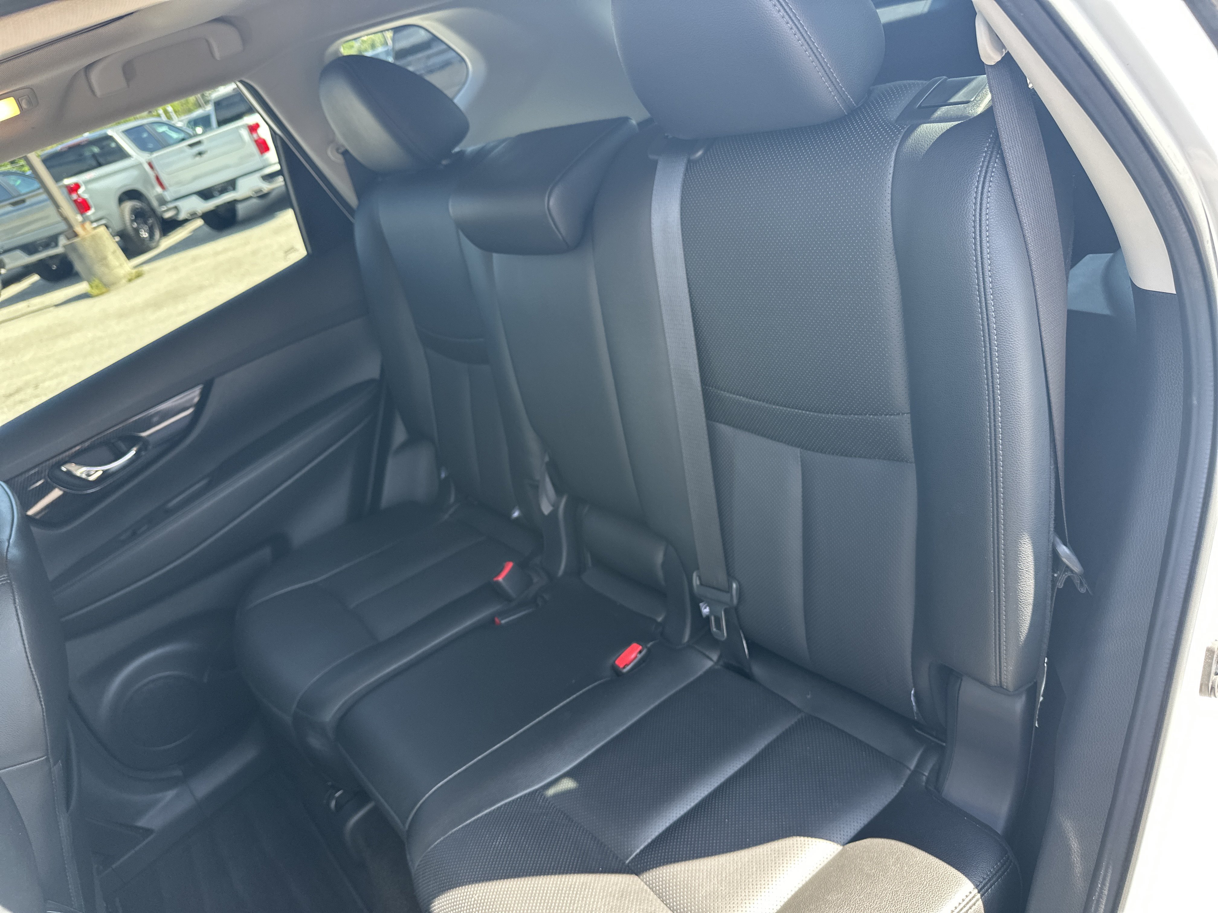 Used 2020 Nissan Rogue SL w/ Premium Package AWD/4WD image 13