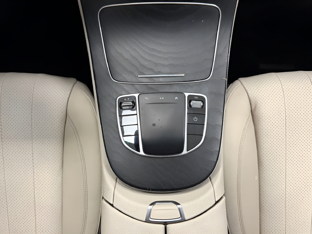 Used 2022 Mercedes-Benz E 350 Sedan image 26