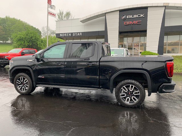 Certified 2022 GMC Sierra 1500 AT4 w/ AT4 Preferred Package AWD/4WD image 2