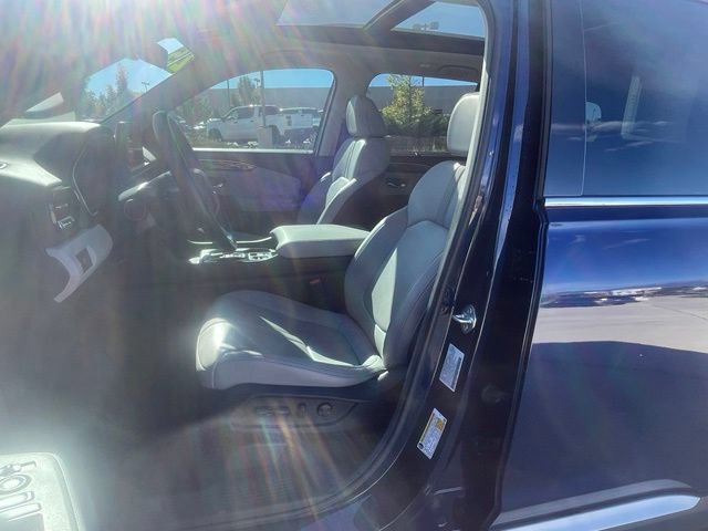 Used 2025 Honda Pilot Touring image 14