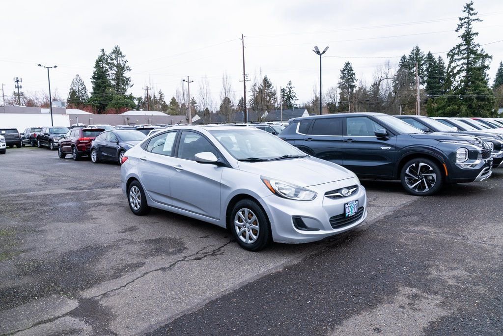 Used 2014 Hyundai Accent GLS image 23