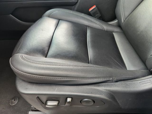Used 2023 Chevrolet Suburban LT image 19