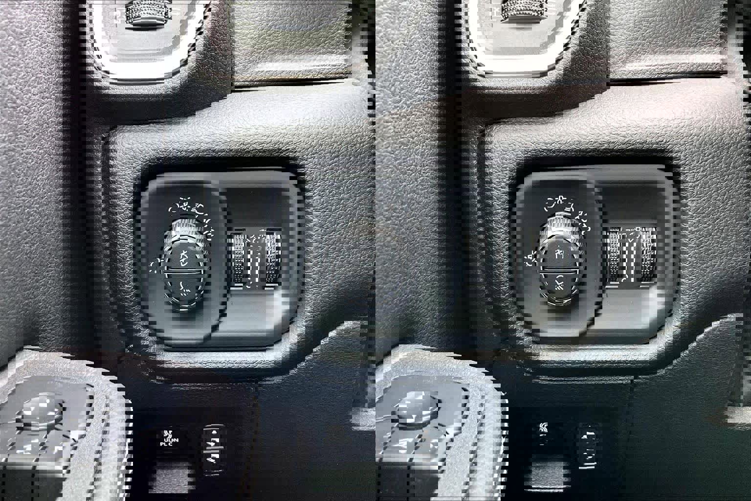 Used 2026 RAM 1500 Laramie w/ Laramie Southwest Edition image 33