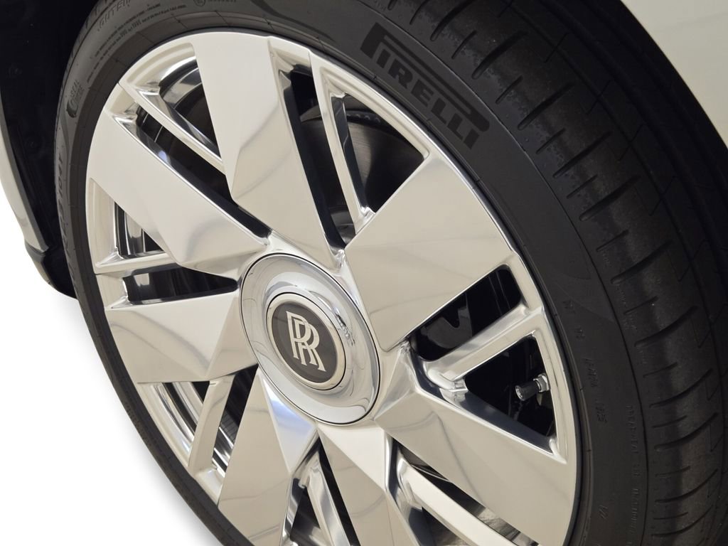 New 2026 Rolls-Royce Cullinan image 13
