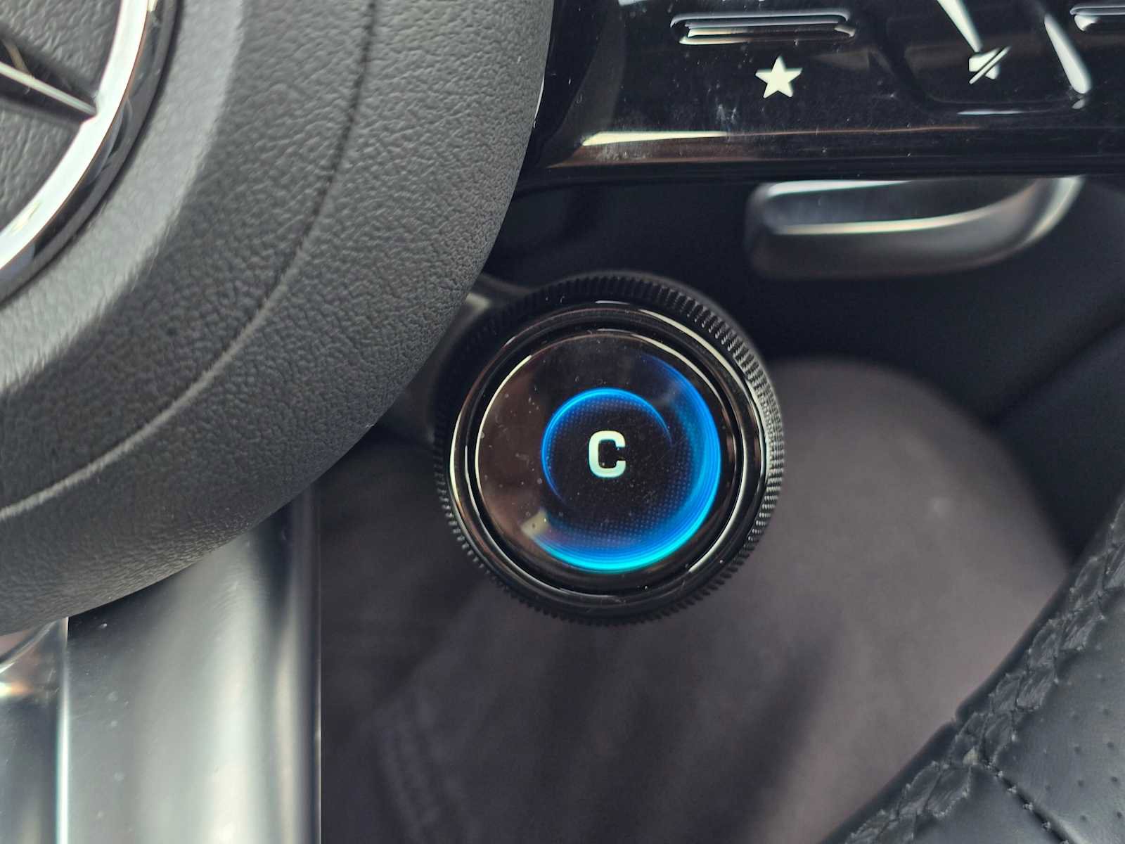 Used 2024 Mercedes-Benz GLC 43 AMG 4MATIC image 36