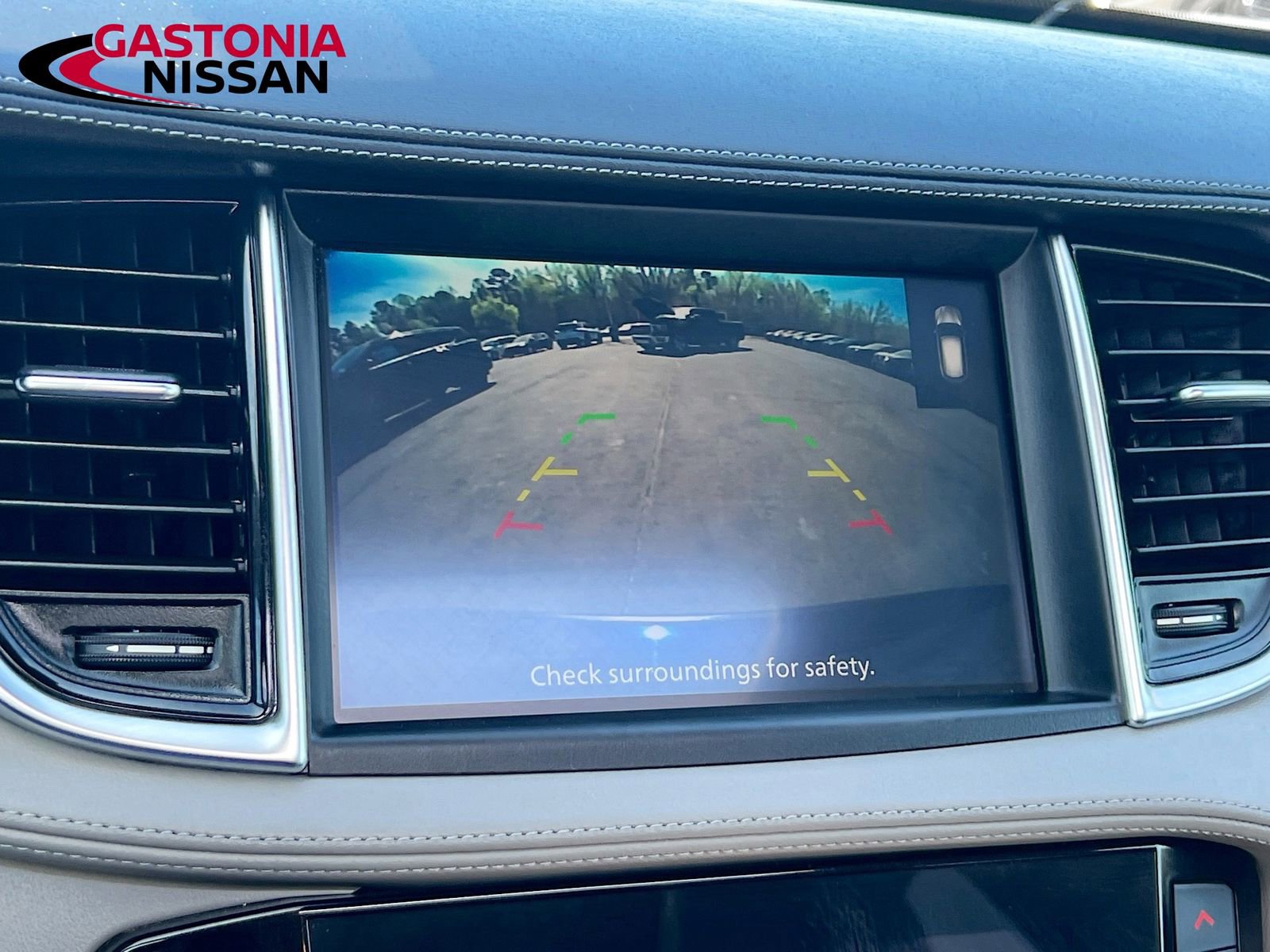 Used 2023 INFINITI QX50 Luxe image 17