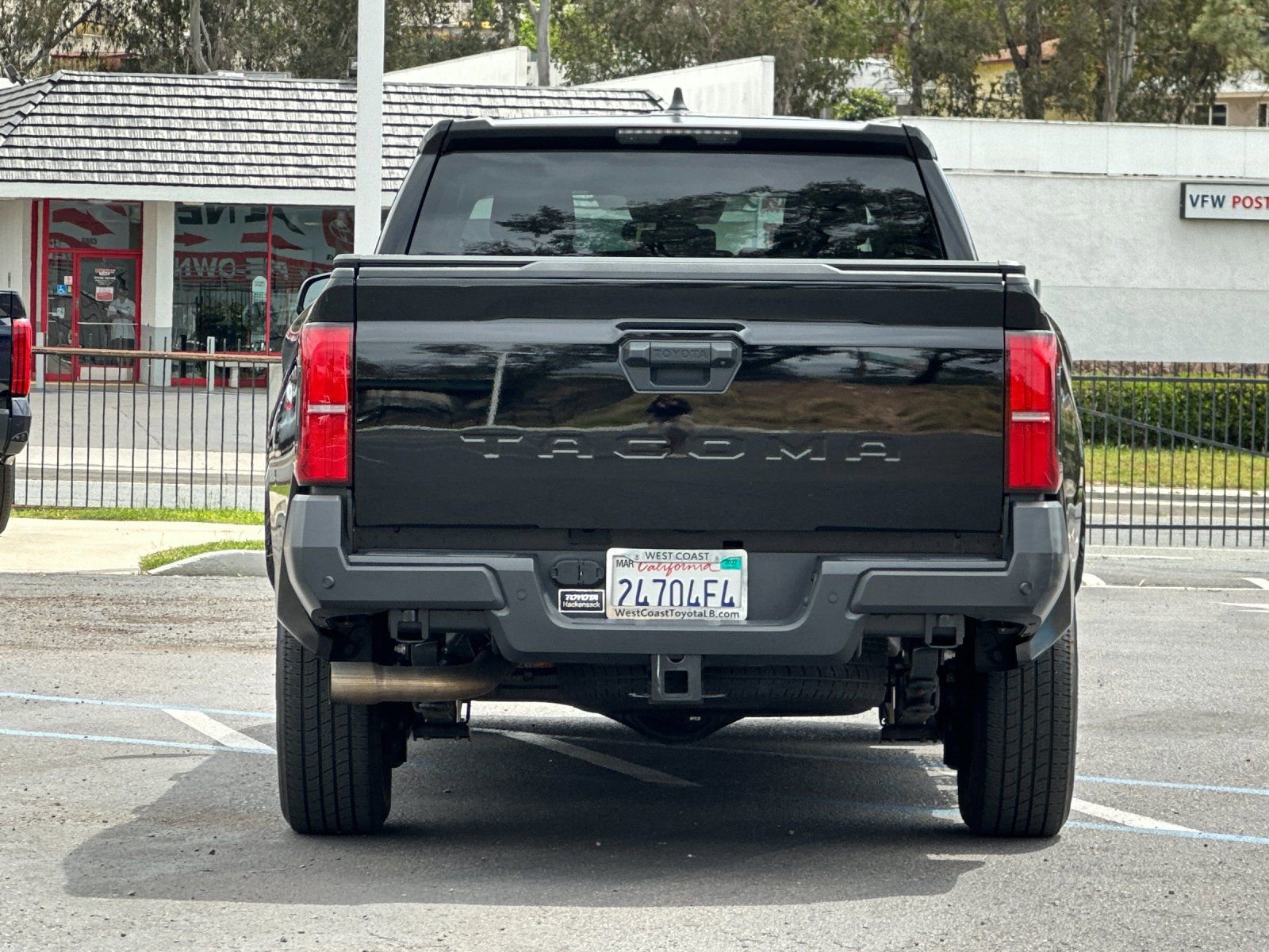 Used 2025 Toyota Tacoma SR w/ SR Upgrade Package image 4