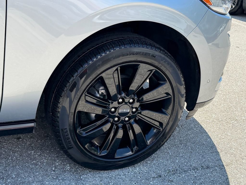 Certified 2024 Lincoln Navigator Black Label AWD/4WD image 9