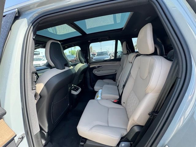New 2026 Volvo XC90 B6 Plus w/ Protection Package AWD/4WD image 21