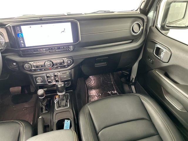 Used 2024 Jeep Wrangler Unlimited Sahara image 26
