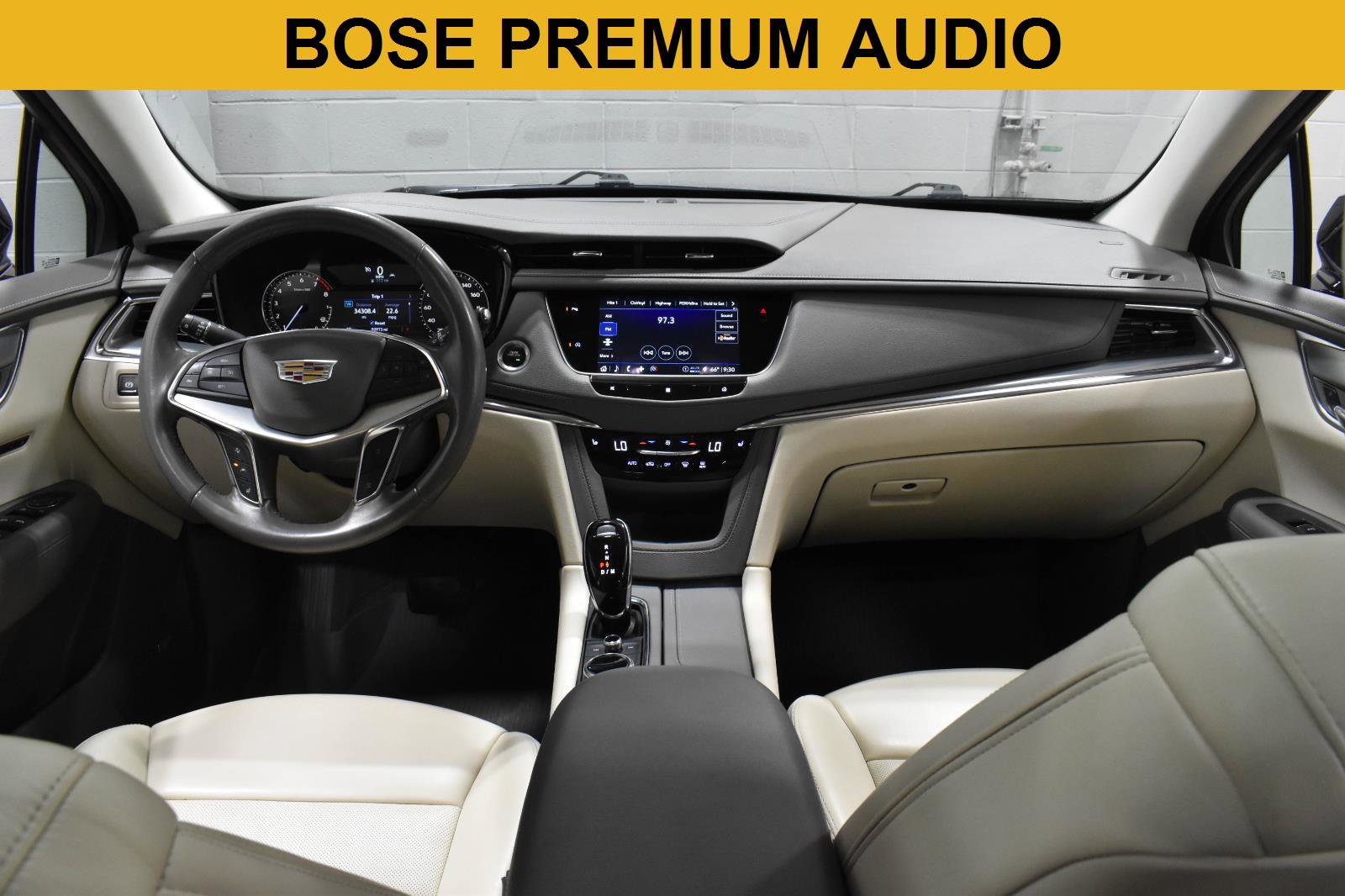 Used 2021 Cadillac XT5 Premium Luxury w/ LPO, Floor Liner Package FWD image 2