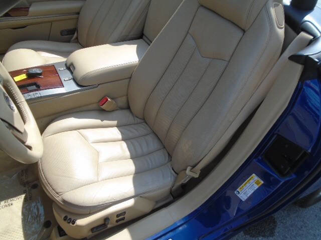 Used 2007 Cadillac XLR RWD image 10