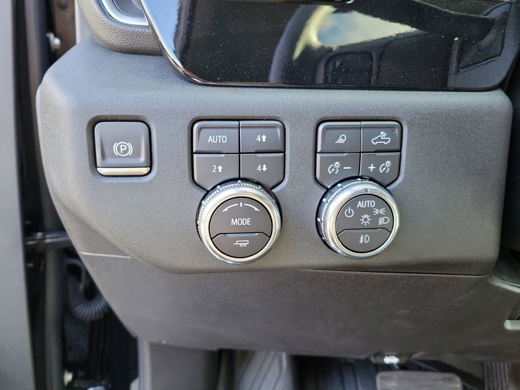 New 2025 GMC Sierra 3500 SLT w/ SLT Premium Package image 25