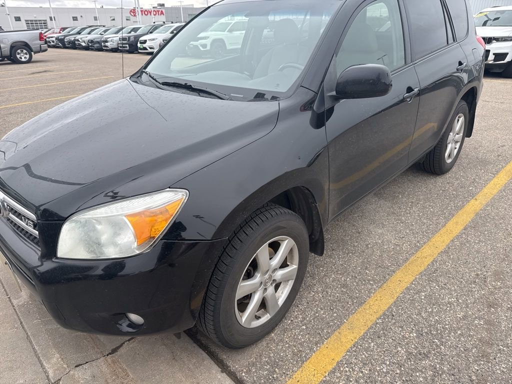 Used 2007 Toyota RAV4 Limited AWD/4WD video 3