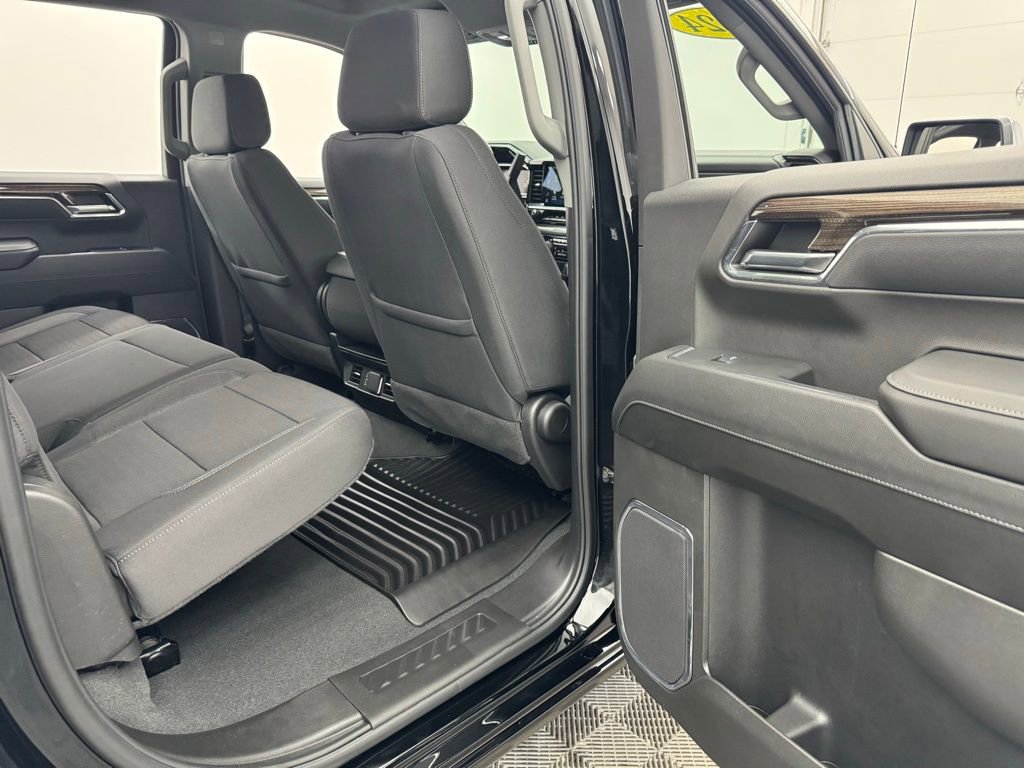 Used 2024 Chevrolet Silverado 1500 LT image 33