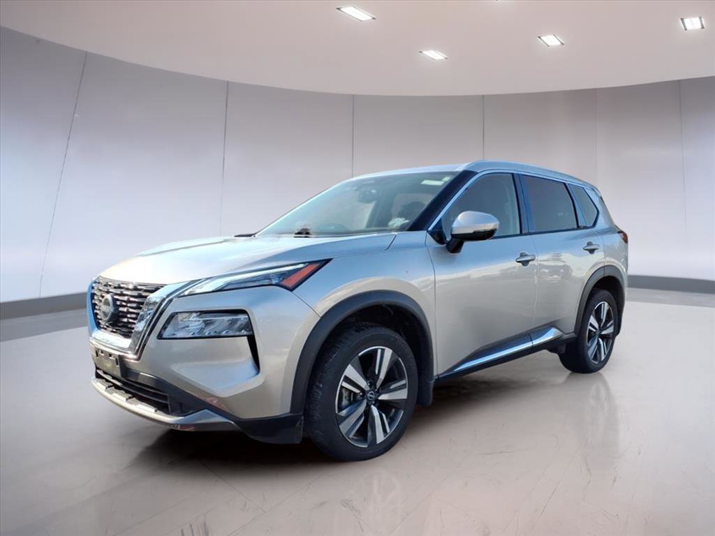 Used 2023 Nissan Rogue SL image 2