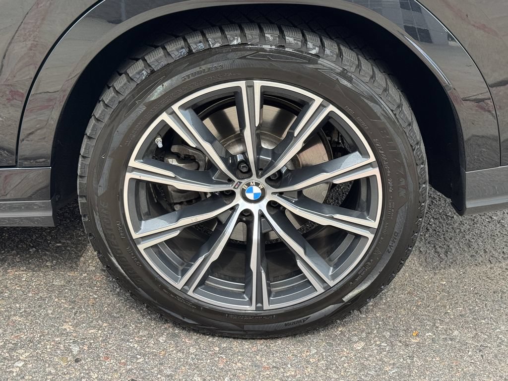 Used 2024 BMW X6 xDrive40i w/ Premium Package AWD/4WD image 16