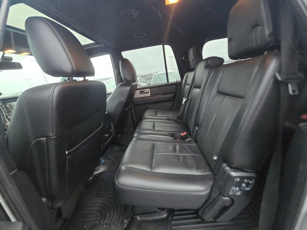 Used 2016 Ford Expedition Max Limited image 12