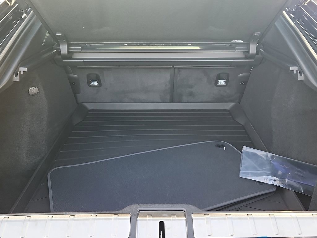 New 2026 Porsche Panamera 4 image 24