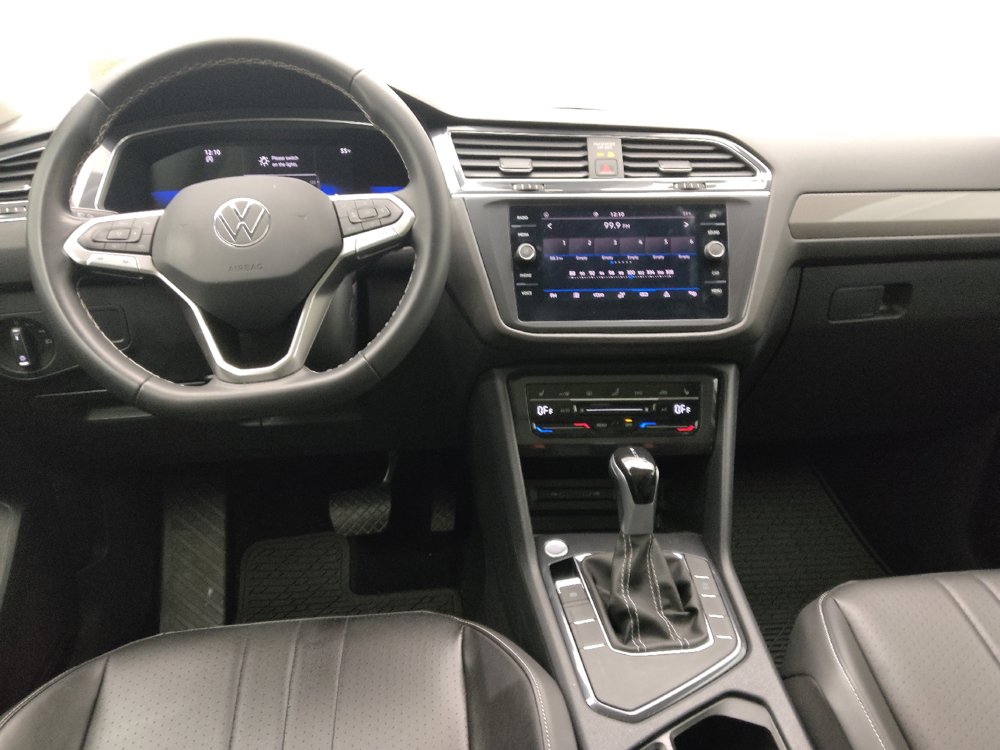 Used 2023 Volkswagen Tiguan SE w/ Panoramic Sunroof Package FWD image 22