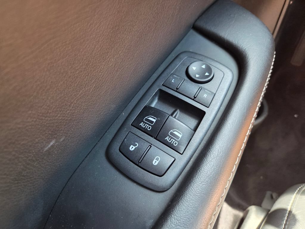 Used 2018 Dodge Challenger SRT RWD image 21
