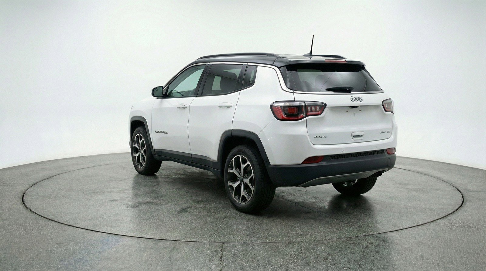 Used 2025 Jeep Compass Limited image 6