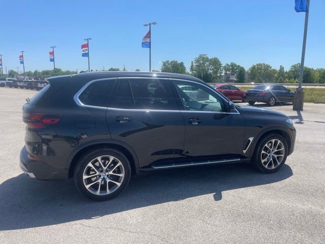 Used 2024 BMW X5 xDrive40i w/ Premium Package AWD/4WD image 11