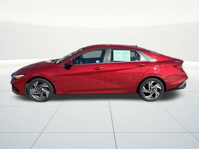 Certified 2025 Hyundai Elantra Limited image 2