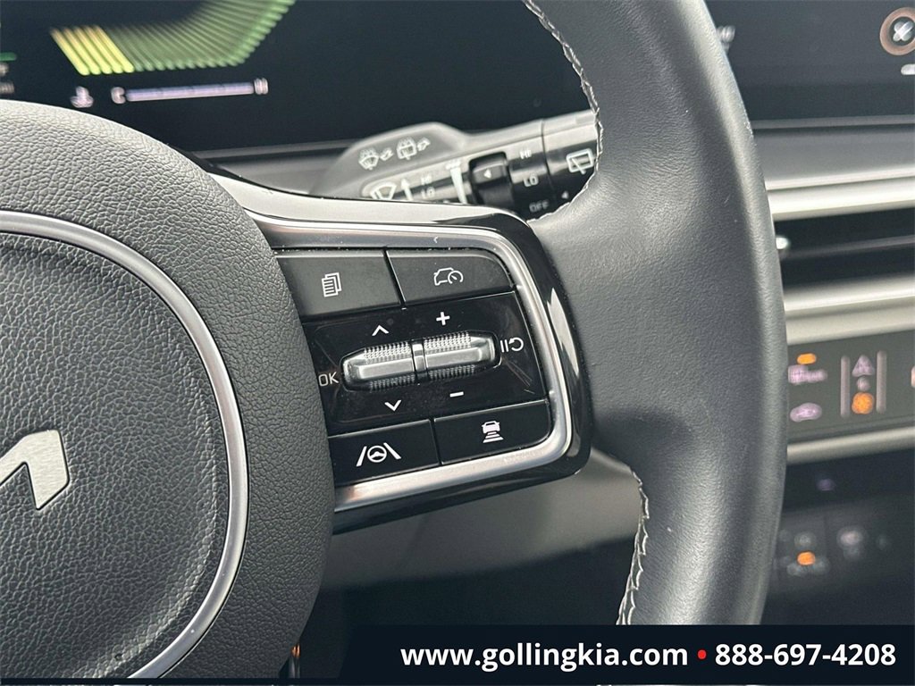 Certified 2024 Kia Sorento S w/ Panoramic Sunroof Package image 23