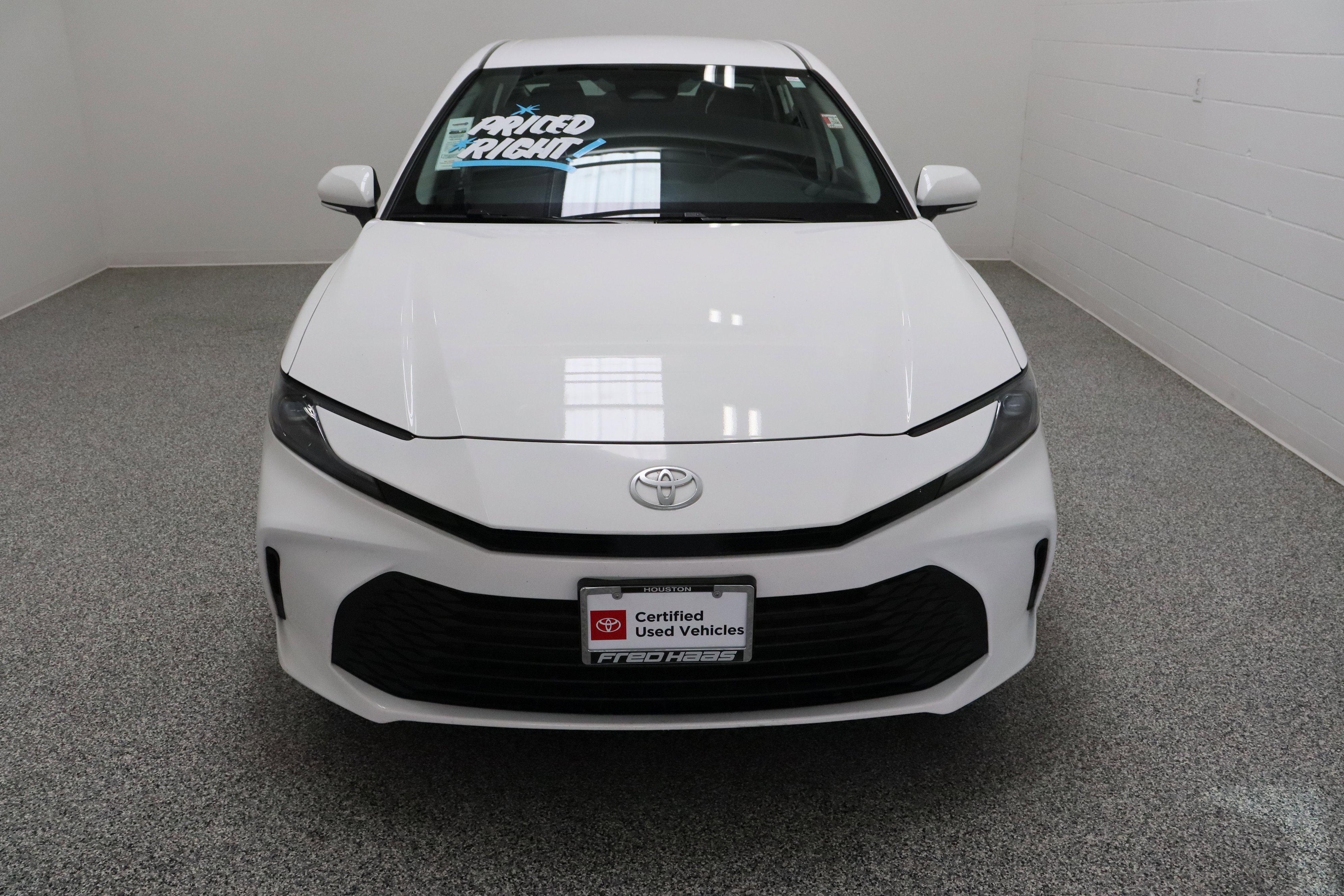 Certified 2025 Toyota Camry LE image 3