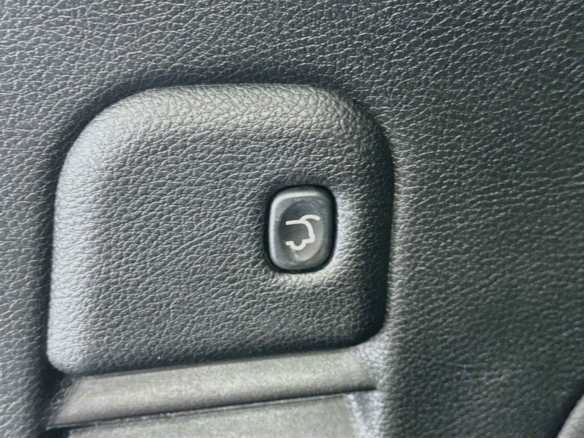 Used 2021 Jeep Grand Cherokee Limited RWD image 32