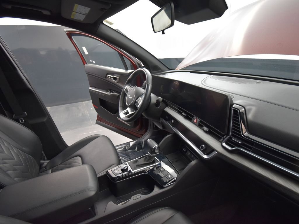 Used 2024 Kia Sportage X-Line w/ X-Line Premium Package image 18