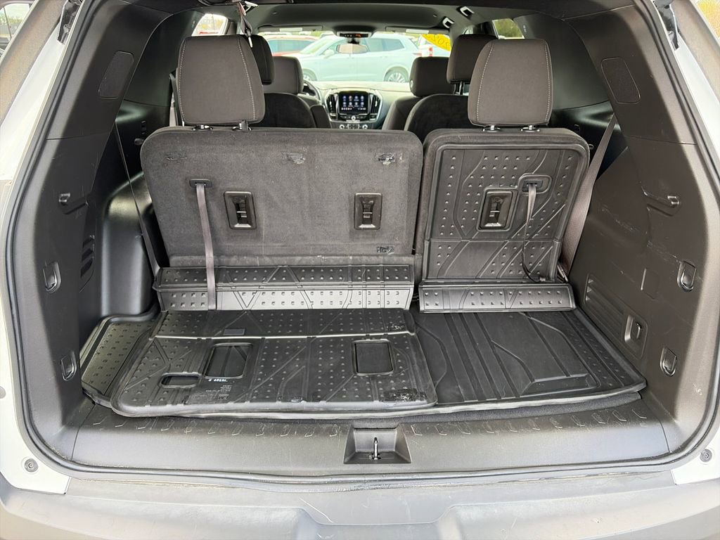 Certified 2023 Chevrolet Traverse LT FWD image 31