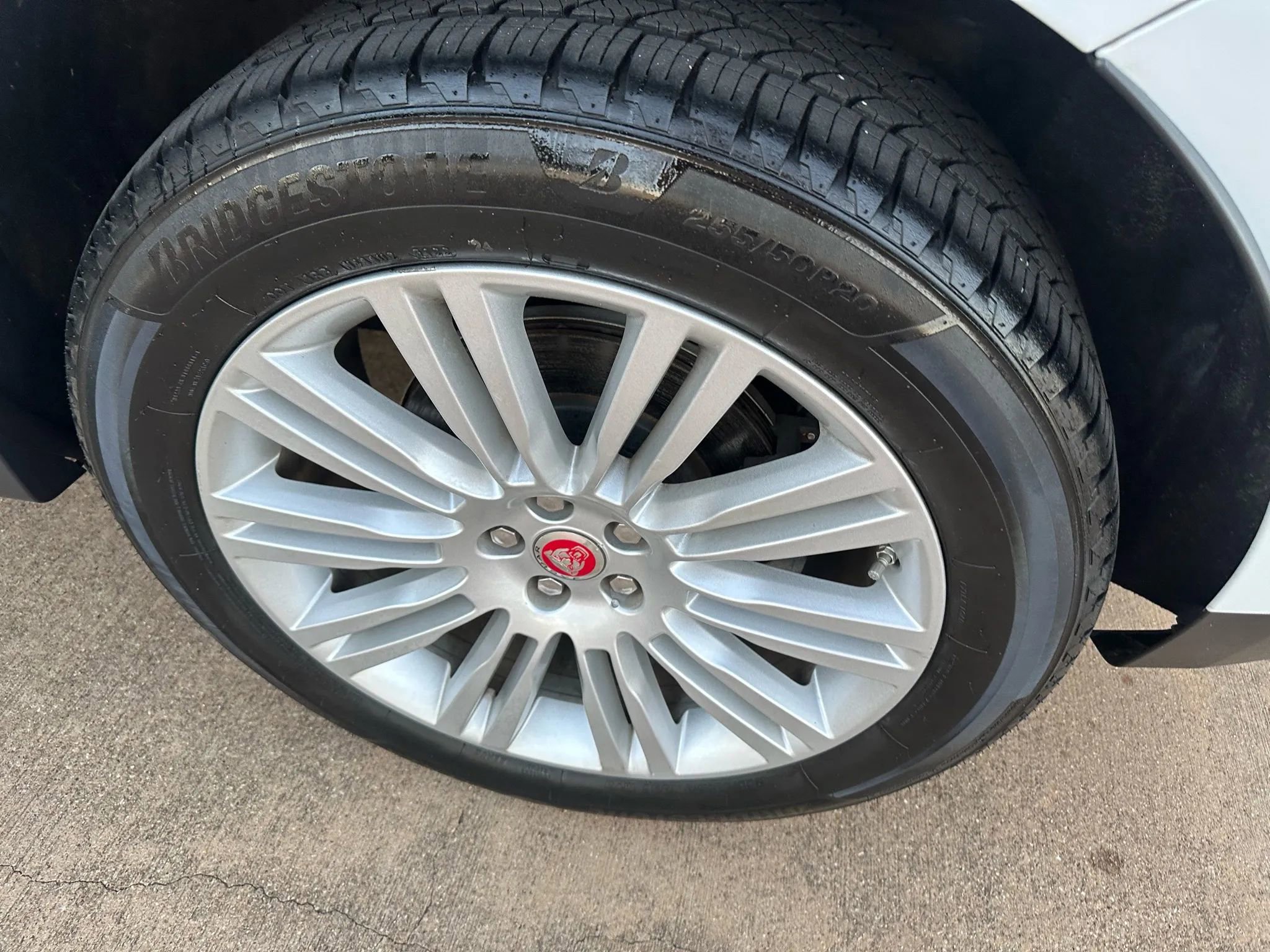 Used 2018 Jaguar F-PACE Portfolio image 21