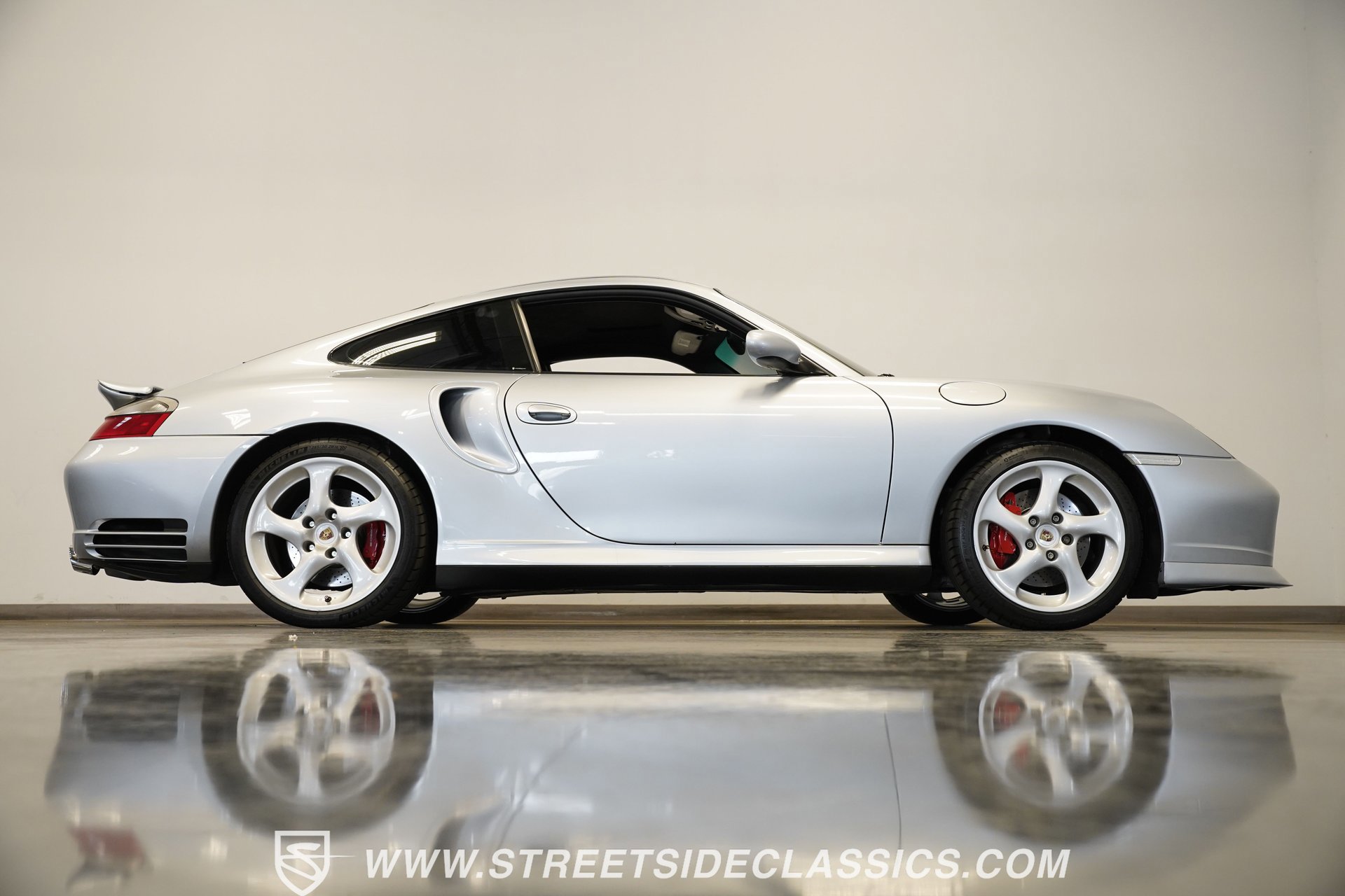 Used 2002 Porsche 911 Turbo image 16