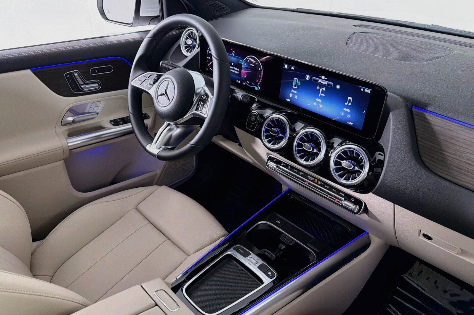 New 2026 Mercedes-Benz GLA 250 image 15