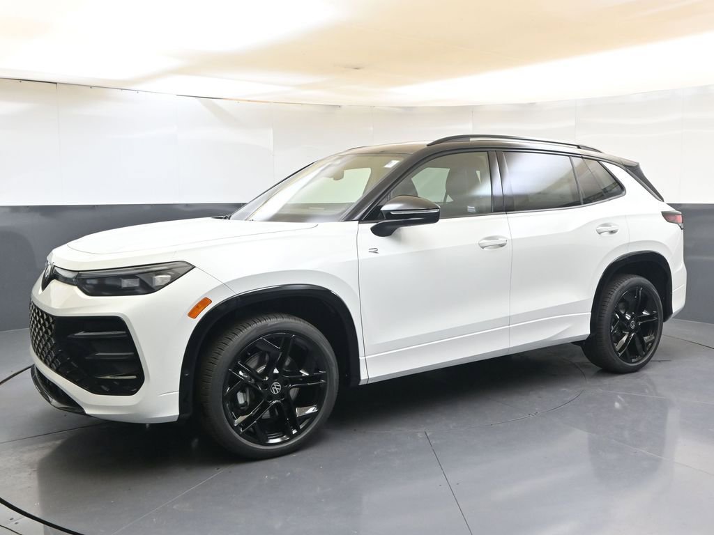 New 2026 Volkswagen Tiguan SE R-Line image 2