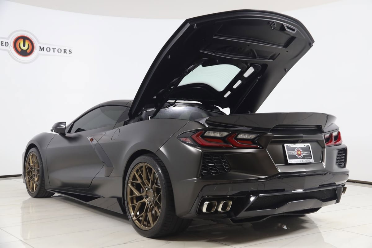 Used 2022 Chevrolet Corvette Stingray Preferred Cpe w/ Z51 Performance Package RWD image 28