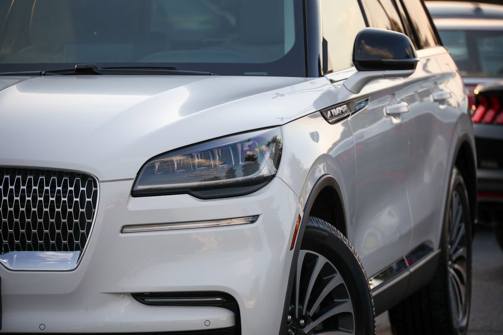 Used 2022 Lincoln Aviator AWD w/ Premium Package image 20