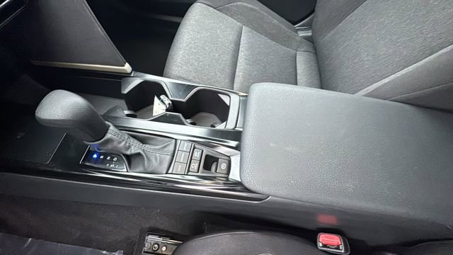 Used 2025 Toyota Camry LE image 24