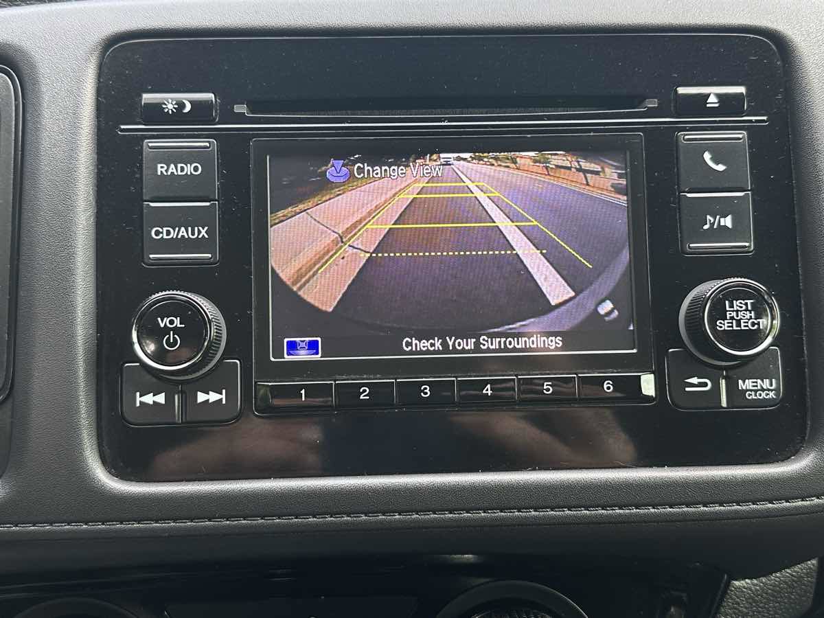 Used 2017 Honda HR-V LX image 36