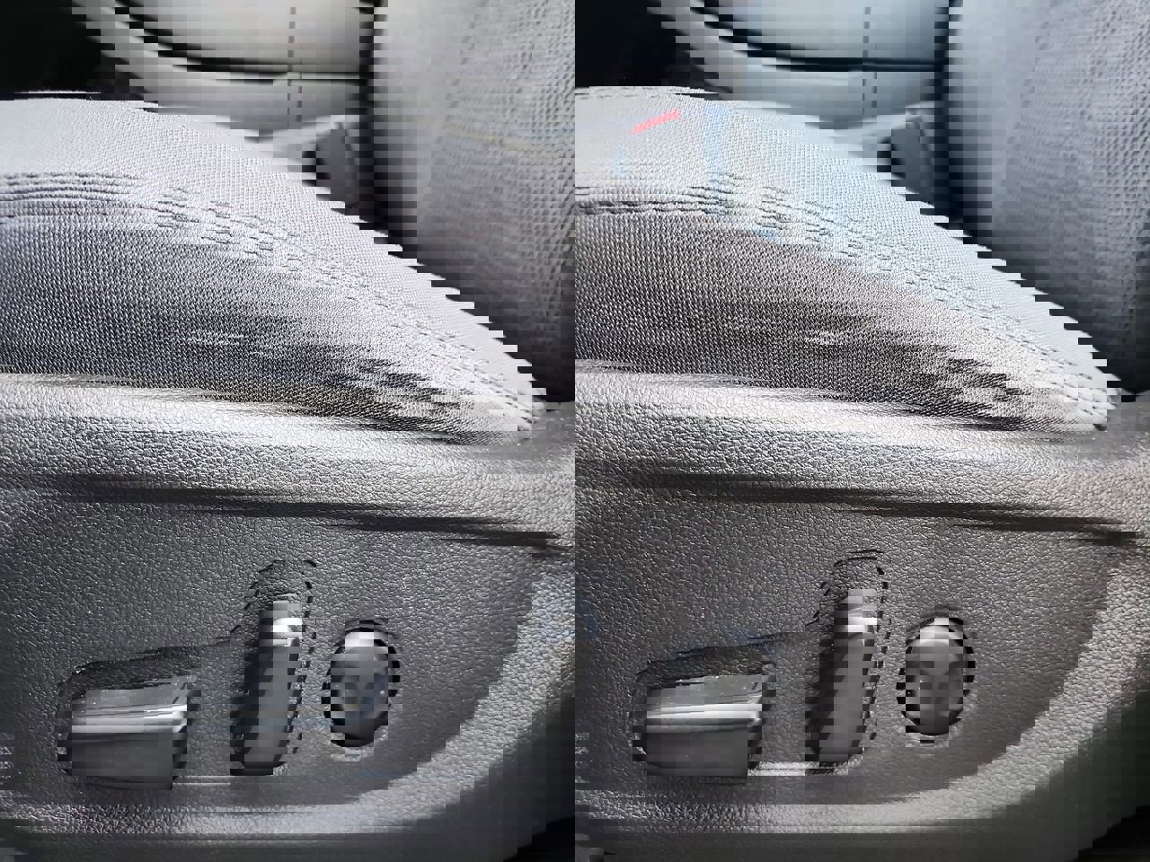 Used 2023 Hyundai Santa Fe SEL image 13