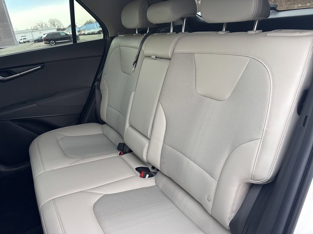 Used 2023 Kia Niro EX image 31
