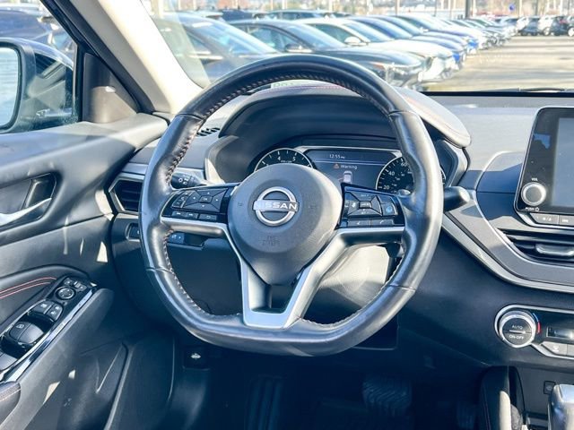 Used 2023 Nissan Altima 2.5 SR image 14