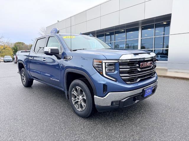 Used 2024 GMC Sierra 1500 SLT image 2