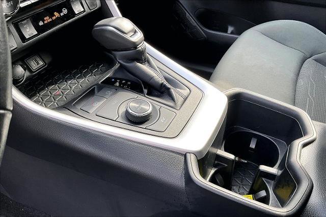 Used 2024 Toyota RAV4 SE w/ Convenience Package image 18