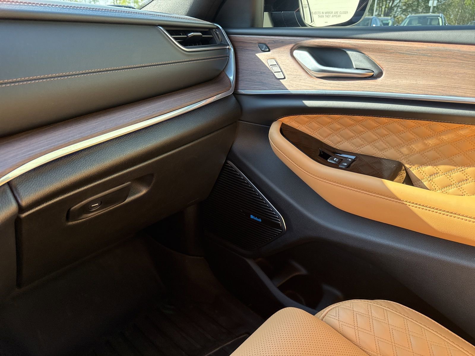 Used 2024 Jeep Grand Cherokee L Summit w/ Advanced Protech Group IV image 34