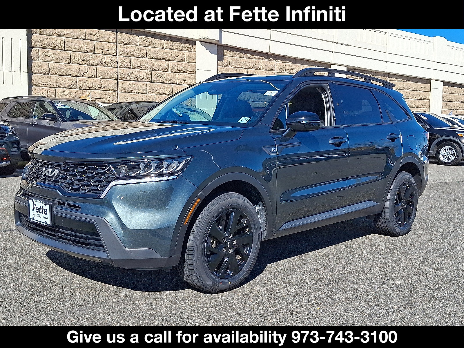 Used 2023 Kia Sorento S w/ Panoramic Sunroof Package